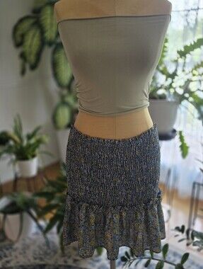 Good Luck Gem Floral Smocked Mini Skirt M
